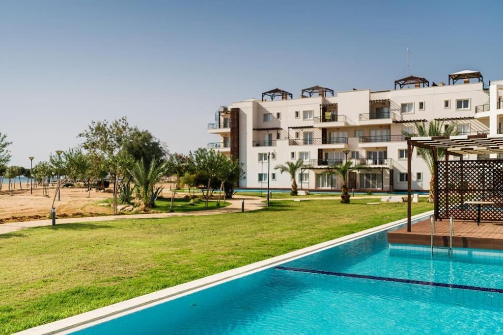 Paradise Beach Front Resort Vokolidha Esterno foto